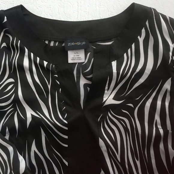 Zoe and Skye Women’s Tunic - Picture 3 of 8